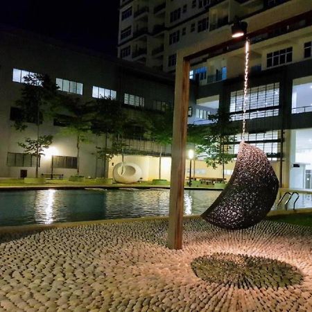 Puchong Skypod Residence, 1-5 Pax Cozy Unit, Walking Distance To Ioi Mall, 10Min Drive To Sunway Exteriör bild