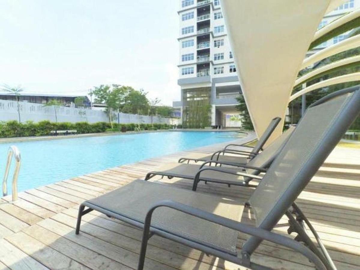 Puchong Skypod Residence, 1-5 Pax Cozy Unit, Walking Distance To Ioi Mall, 10Min Drive To Sunway Exteriör bild